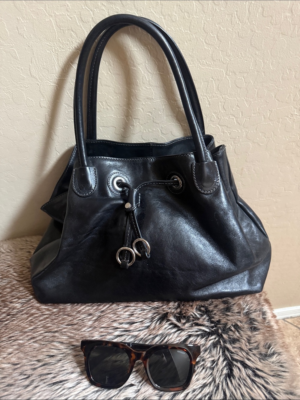 FLOTO SORRENTO BLACK LEATHER SHOULDER BAG HOBO